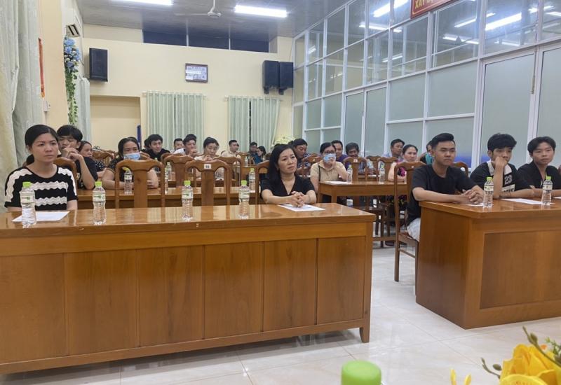 quân sự